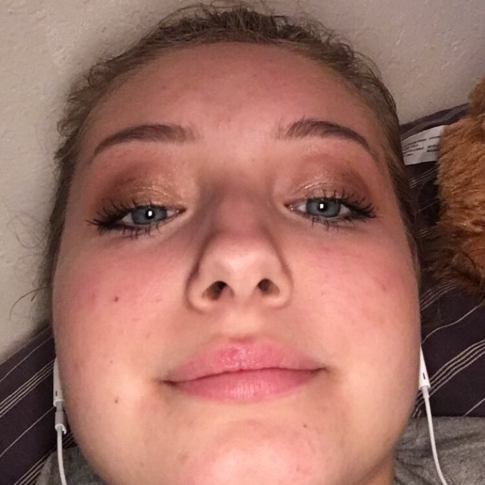 Meet your Posher, Daphne